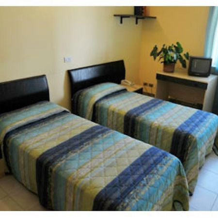 Hotel Stella Bianca San Giorgio Canavese ภายนอก รูปภาพ